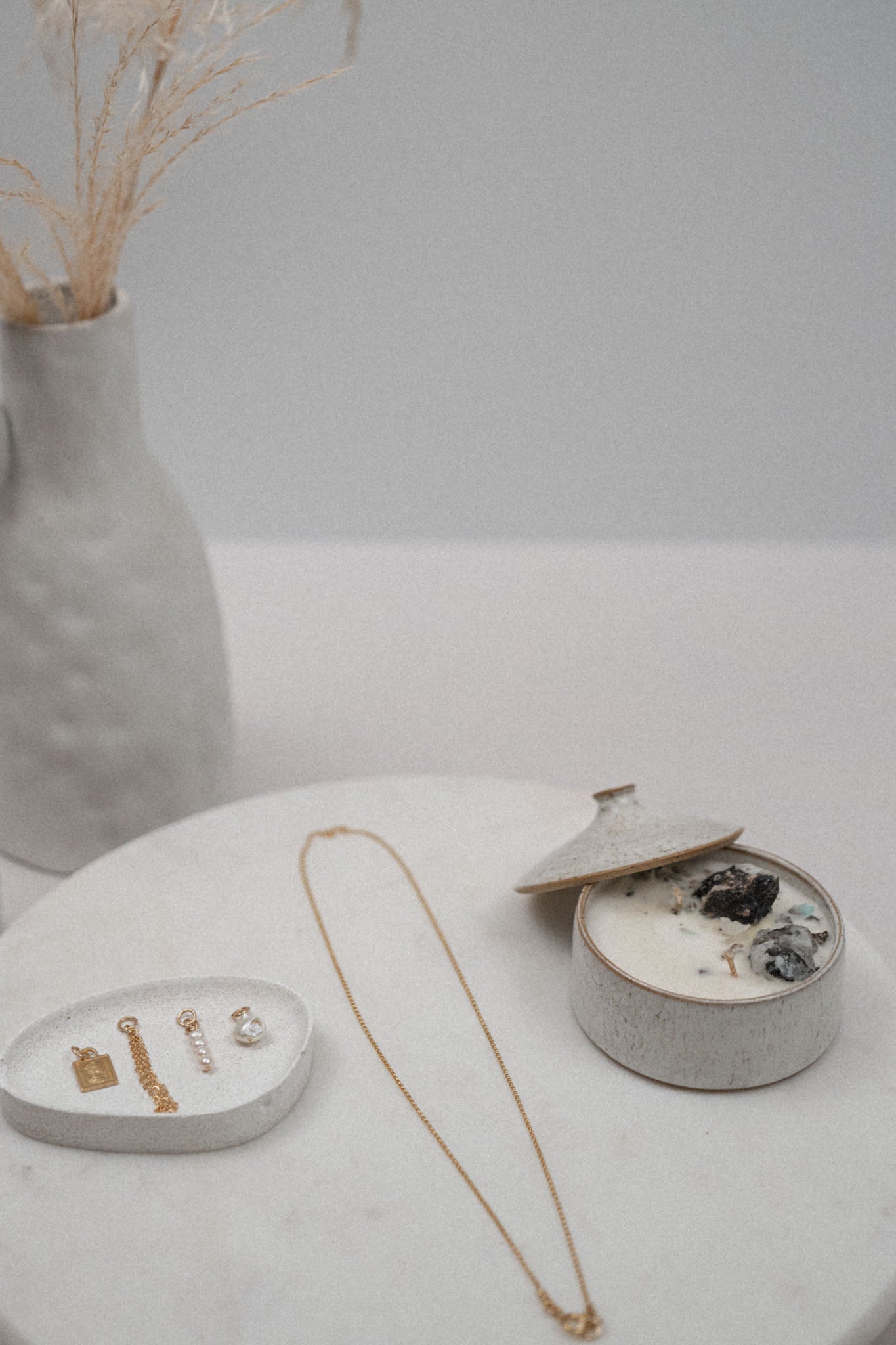 Arena Necklace | White