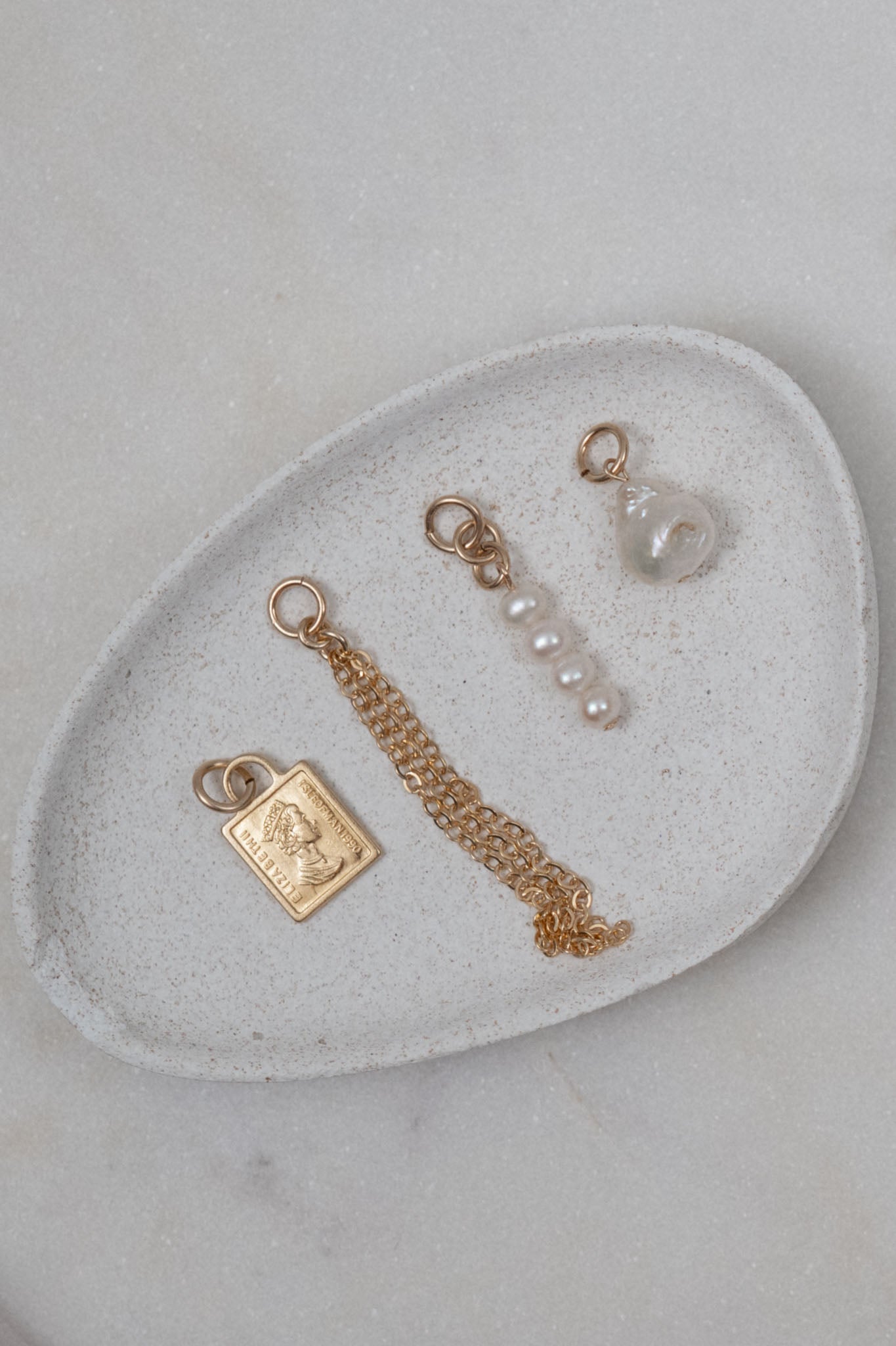 Arena Necklace | White