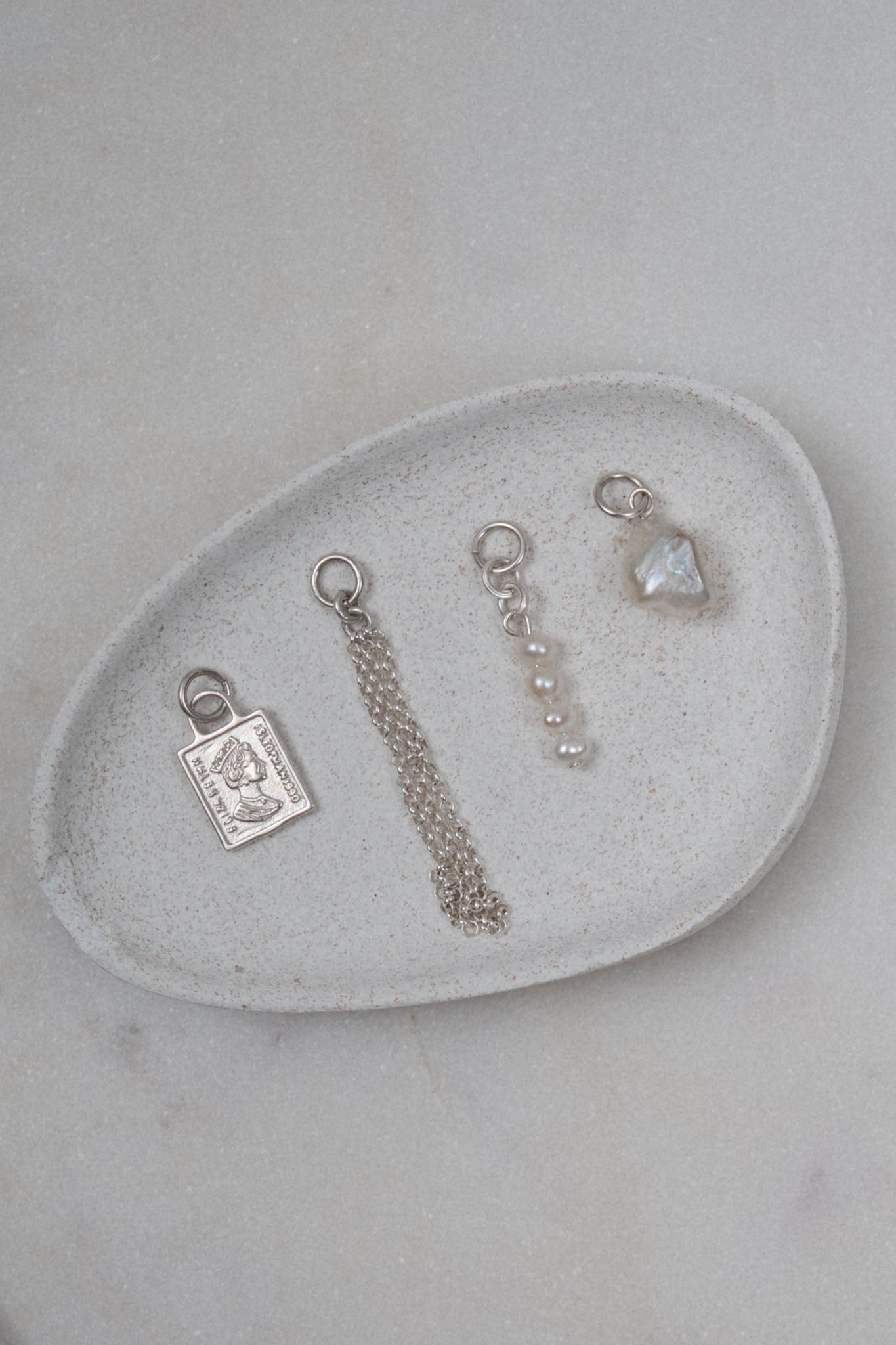 Arena Necklace | White