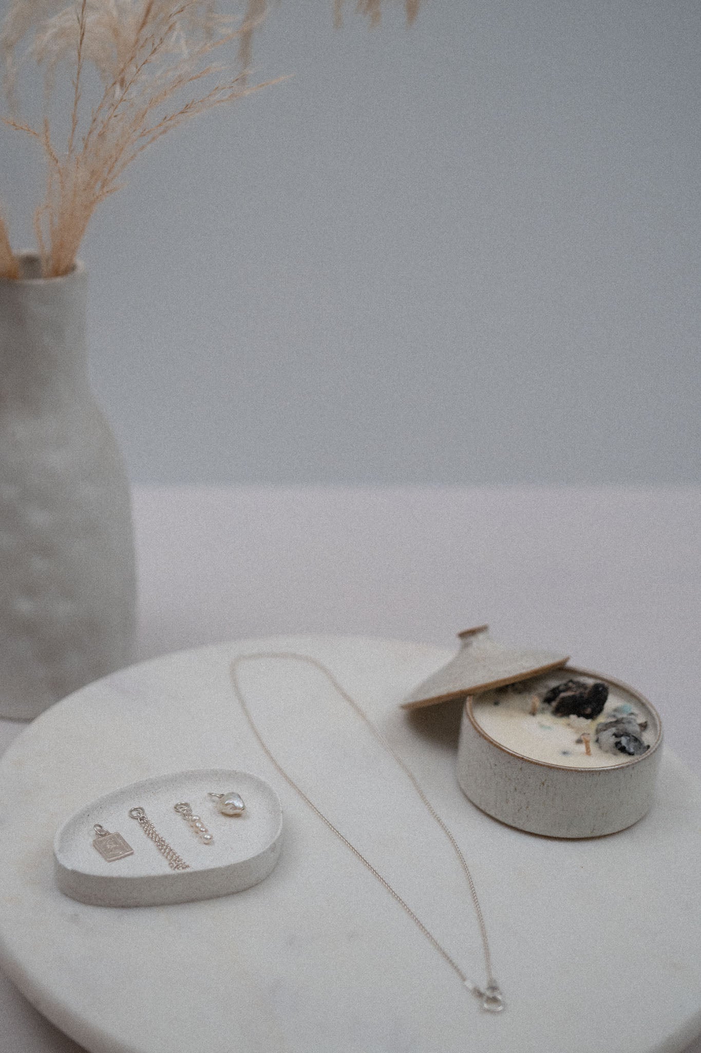 Arena Necklace | White