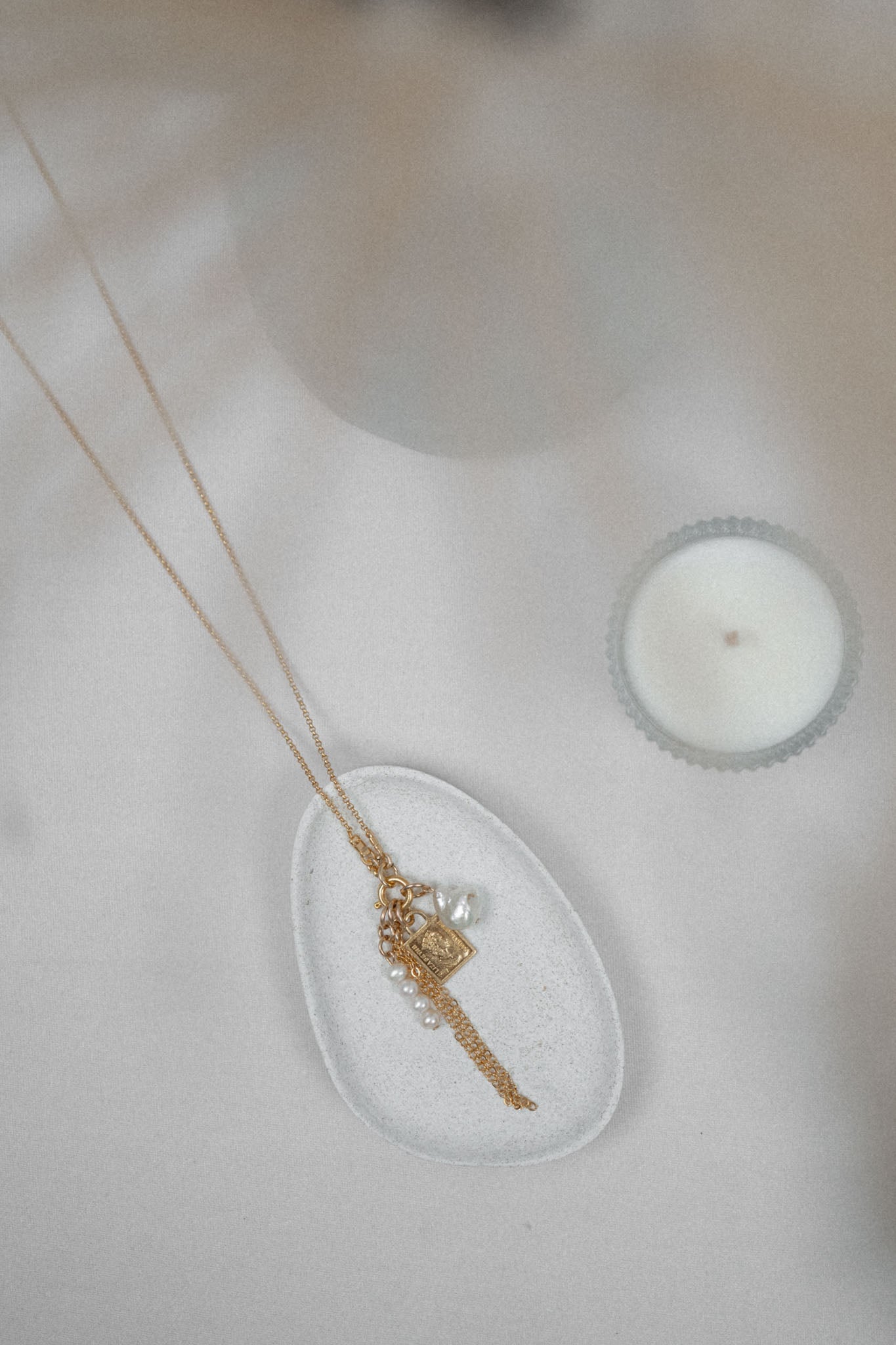 Arena Necklace | White